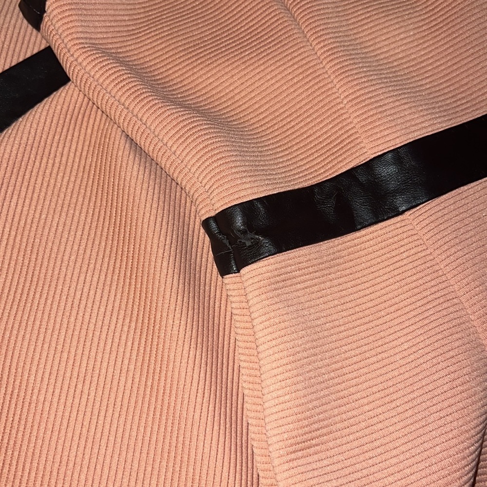 Nude-peach ribbed mini dress - Picture 4 of 4